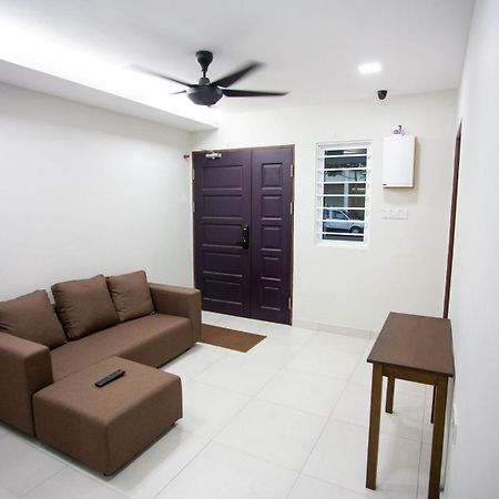 Hom2Rex Kuching Homestay Taman Timberland Extérieur photo